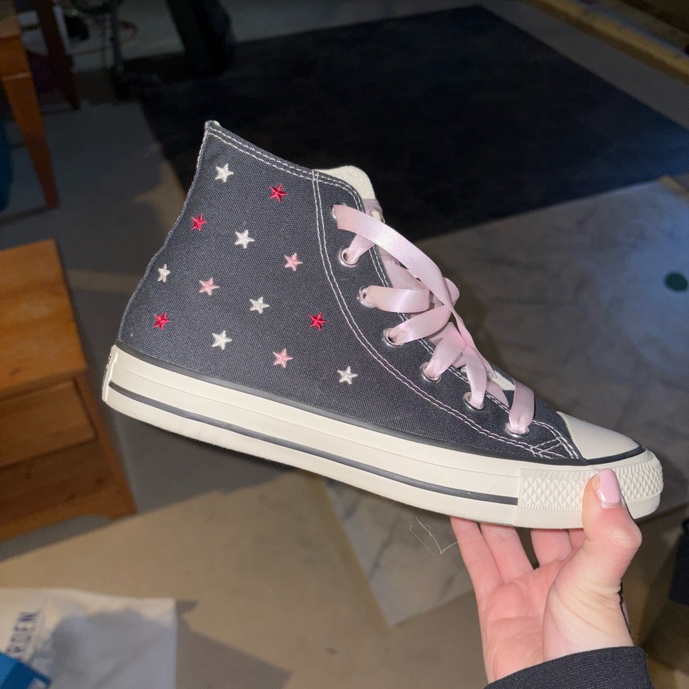 starry embroidered converse
